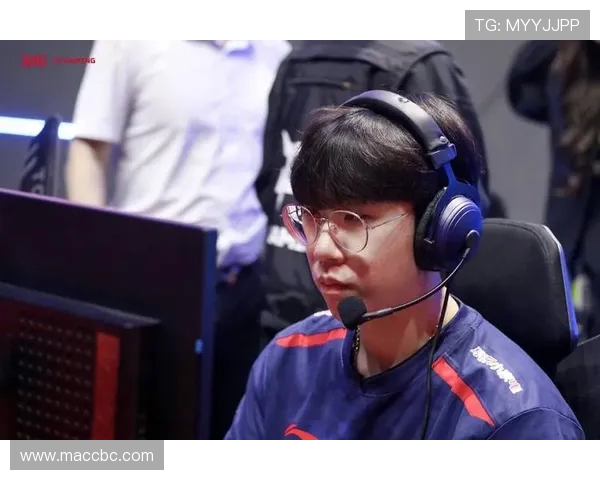 JDG战队在世界大师赛中以57分稳居积分榜首位，表现引人瞩目